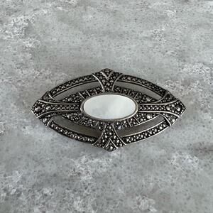 Vintage mother of Pearl Victorian style brooch